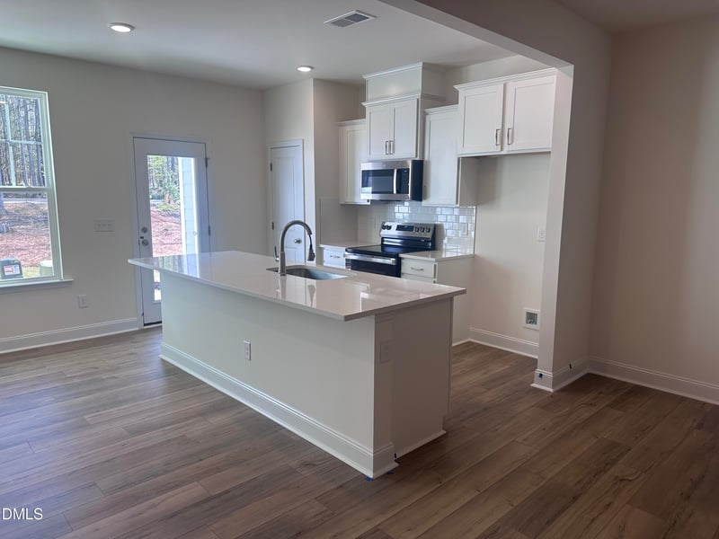 1304 Hammond Dr, Mebane, NC 27302