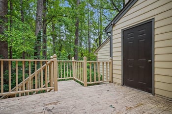 1304 Hampshire Ct, Raleigh, NC 27612