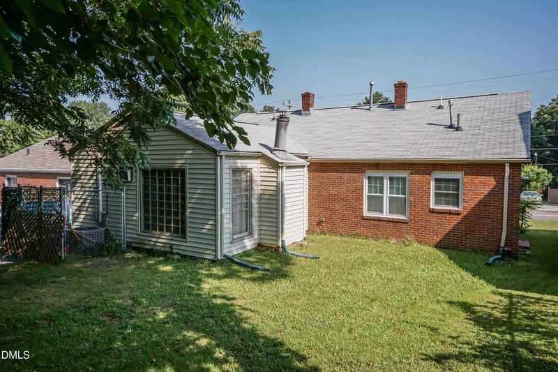 1304 Holloway St, Durham, NC 27701