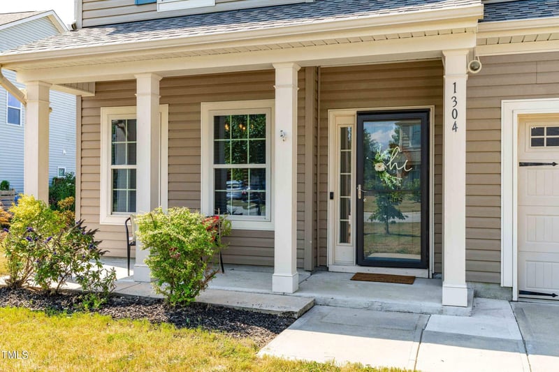 1304 Ivey Grove Ct, Fuquay Varina, NC 27526