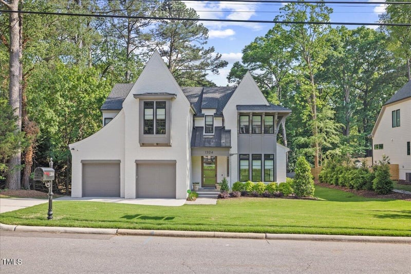 1304 Ivy Ln, Raleigh, NC 27609