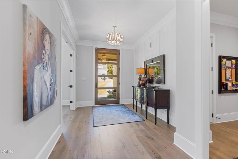 1304 Ivy Ln, Raleigh, NC 27609