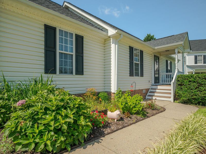 1304 Old Pond Ct, Wake Forest, NC 27587