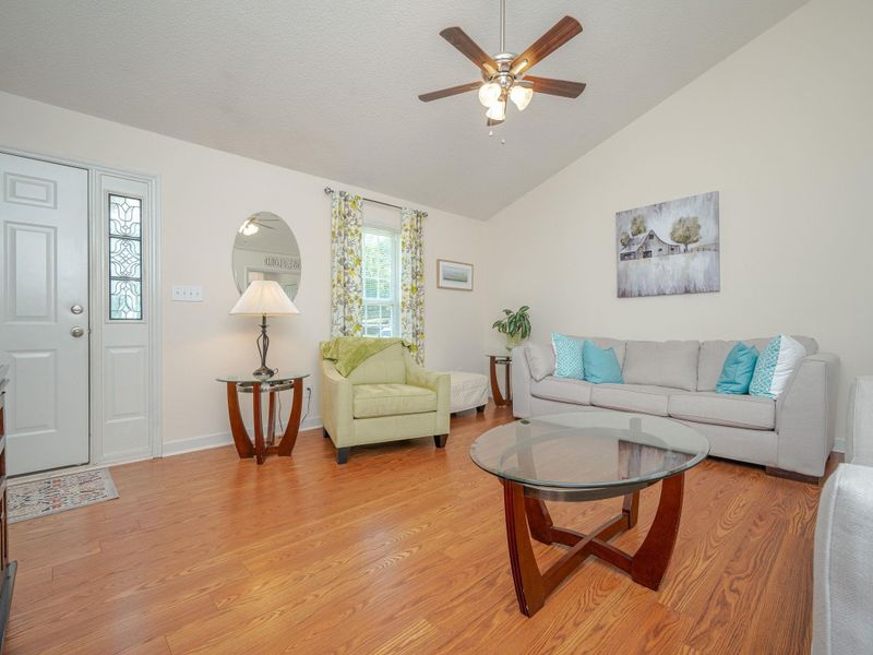 1304 Old Pond Ct, Wake Forest, NC 27587