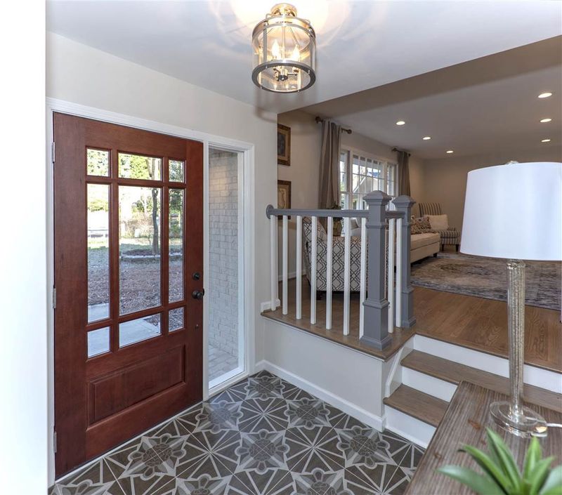 1304 Sadler Ct, Raleigh, NC 27615