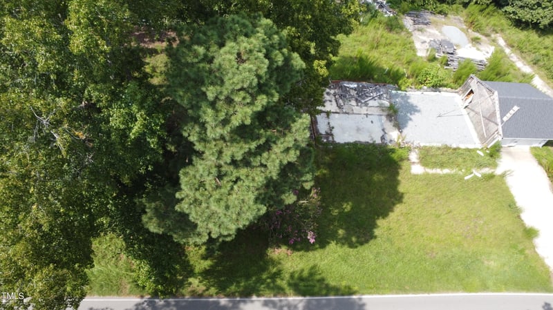 1304 Shade Tree Rd, Benson, NC 27504