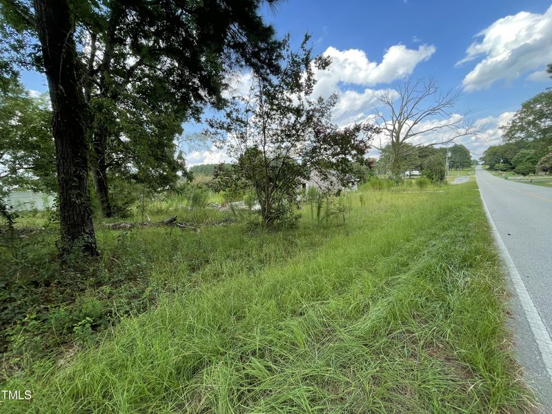 1304 Shade Tree Rd, Benson, NC 27504