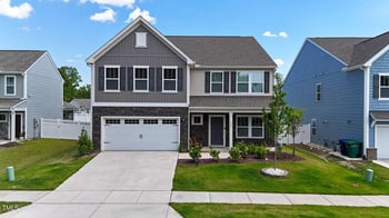 1305 Addison Lake St, Fuquay Varina, NC 27526