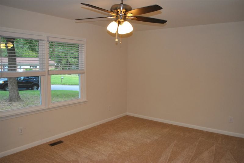 1305 Bacon St, Durham, NC 27707
