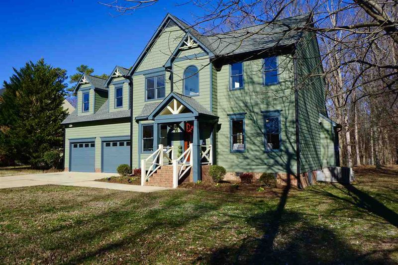1305 Briardale Ln, Durham, NC 27712