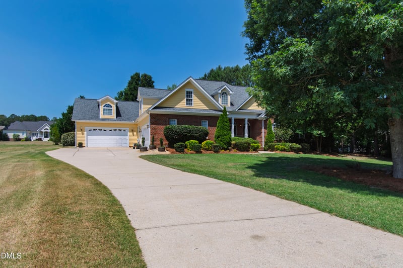 1305 Brookhill Dr, Clayton, NC 27520