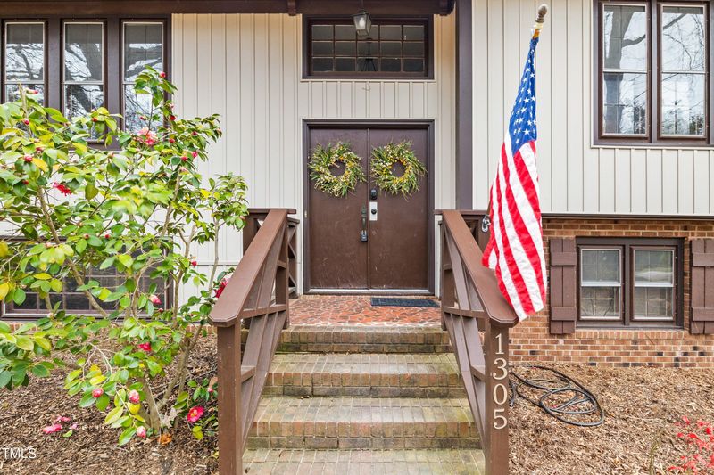 1305 Deboy St, Raleigh, NC 27606
