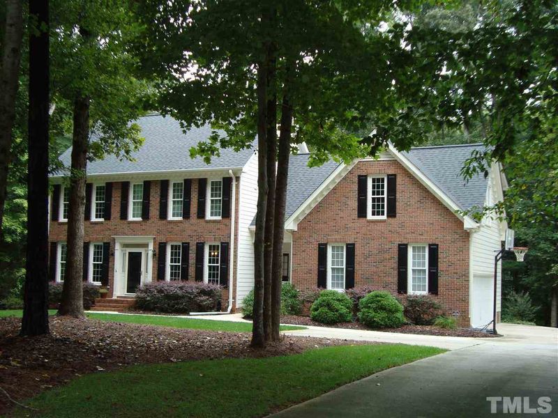 1305 Deerhurst Dr, Raleigh, NC 27614