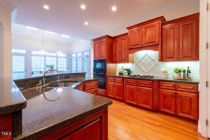 1305 Enderbury Dr, Raleigh, NC 27614