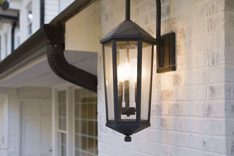 1305 Glen Eden Dr, Raleigh, NC 27612