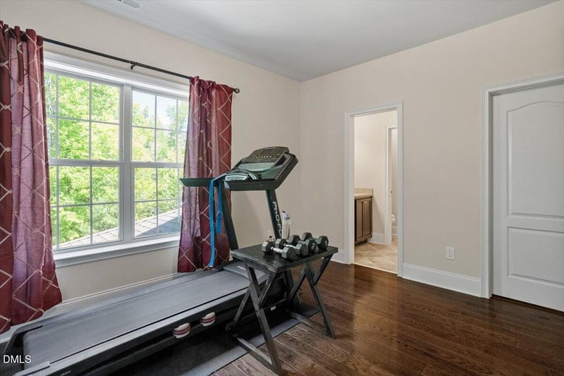 1305 Glennis Ct, Wake Forest, NC 27587