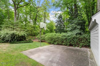 1305 Hampton Valley Rd, Cary, NC 27511