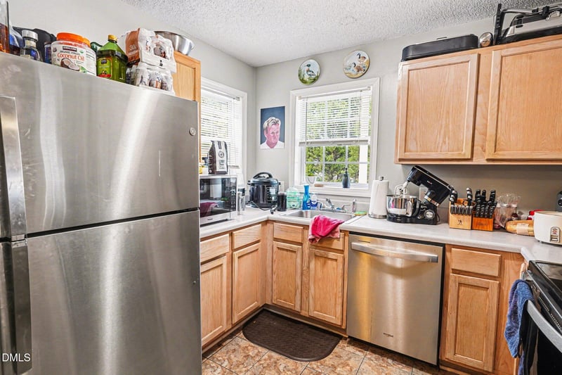 1305 Kent Rd #202, Raleigh, NC 27606