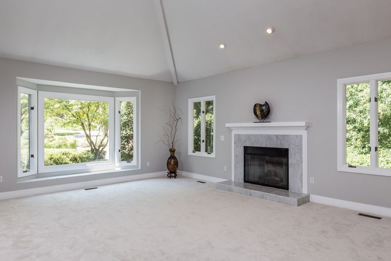 1305 Kings Grant Dr, Raleigh, NC 27614