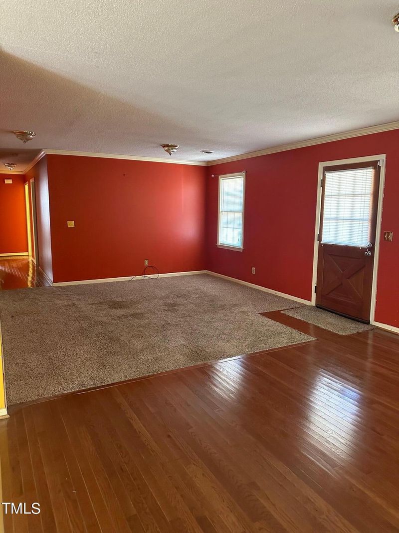 1305 W Pearsall St, Dunn, NC 28334