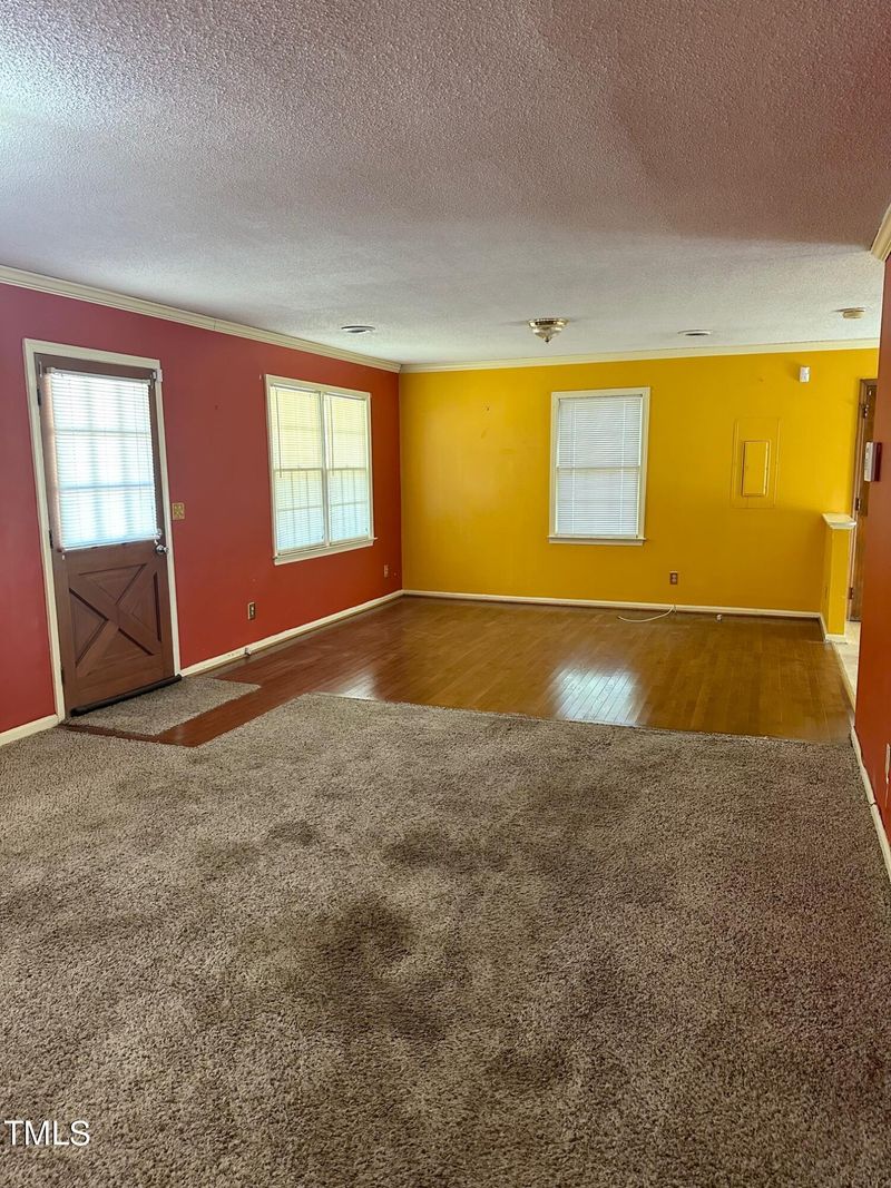 1305 W Pearsall St, Dunn, NC 28334