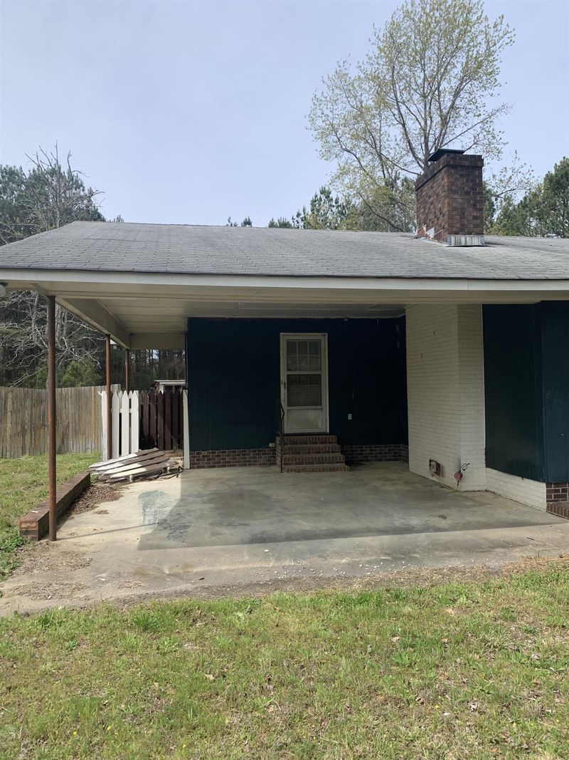 1305 Rhondale Rd, Selma, NC 27576