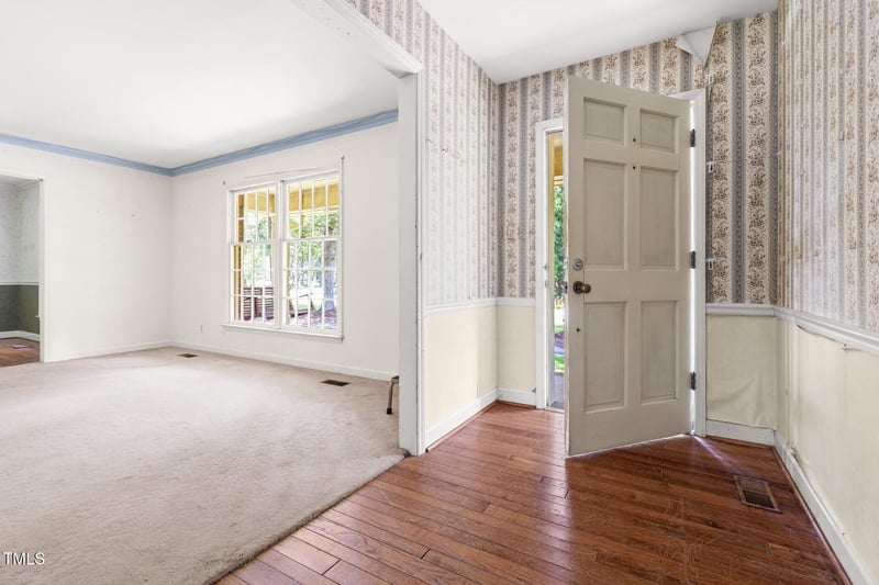 1305 Shady Ln, Durham, NC 27712