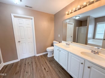 1305 Silver Dr, Mebane, NC 27302