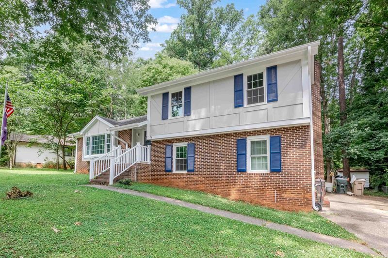 1306 Buckingham Rd, Garner, NC 27529