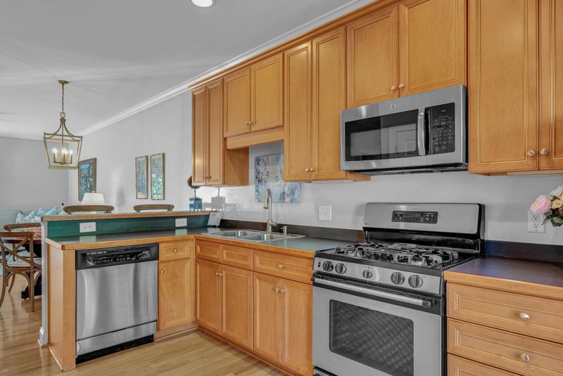 1306 Cameron View Ct, Raleigh, NC 27607
