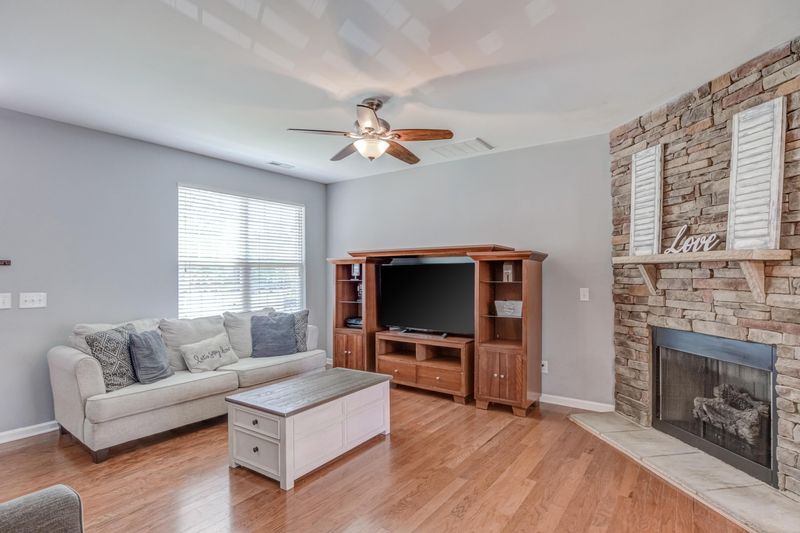 1306 Denmark Manor Dr, Morrisville, NC 27560