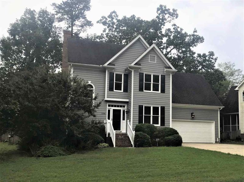 1306 Oak Crest Dr, Knightdale, NC 27545