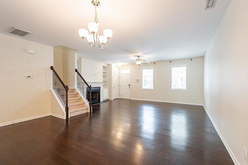 1306 Regulator St, Raleigh, NC 27603