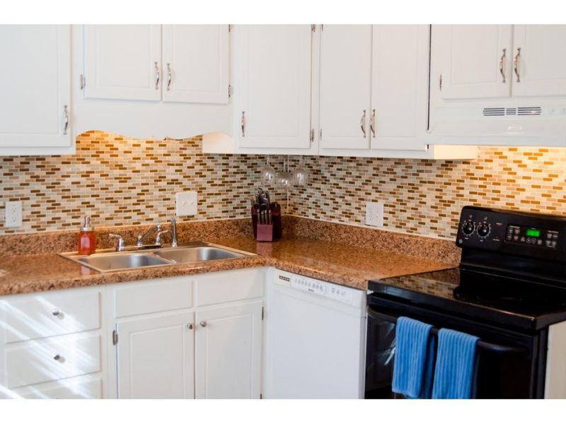 1306 Sidney Ave, Burlington, NC 27217