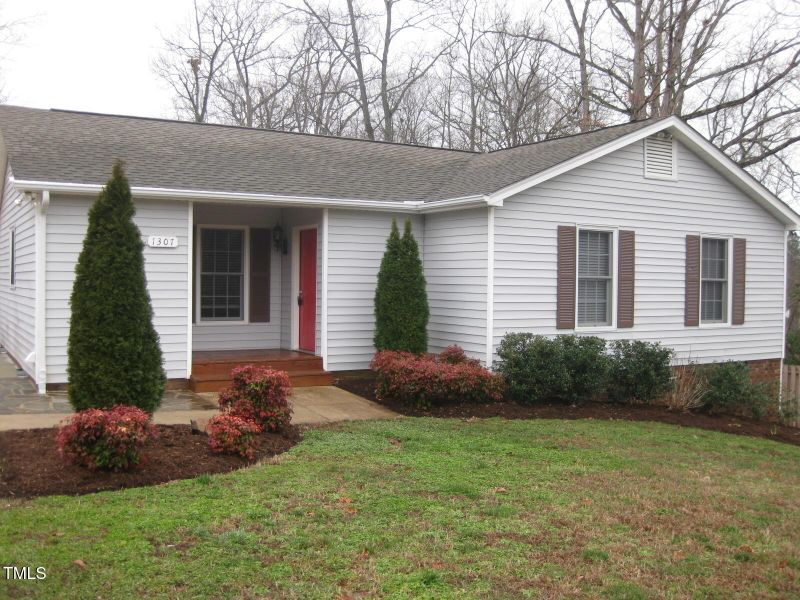 1307 Castalia Dr, Cary, NC 27513