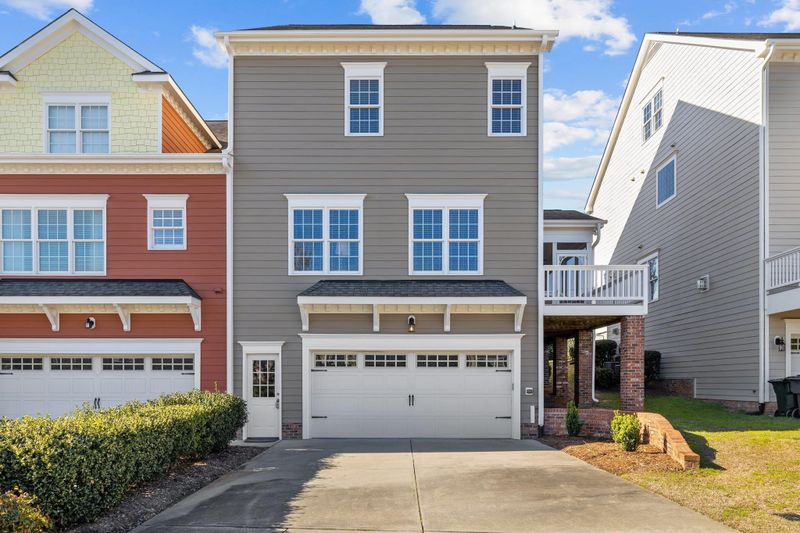 1307 Center St, Apex, NC 27502