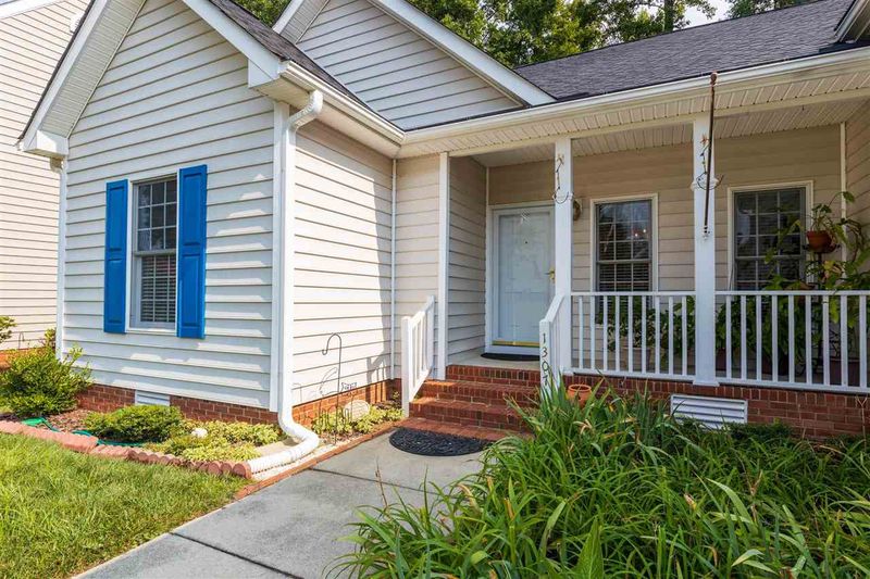 1307 Manter Ln, Apex, NC 27523