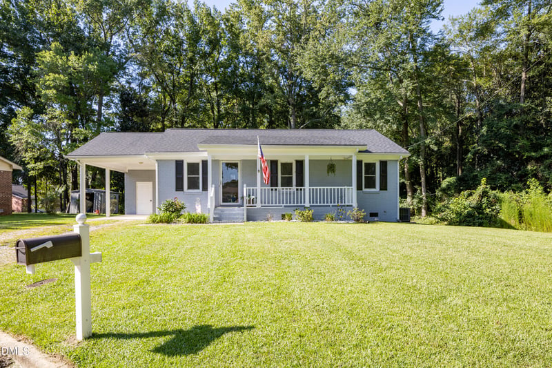1307 W Pearsall St, Dunn, NC 28334