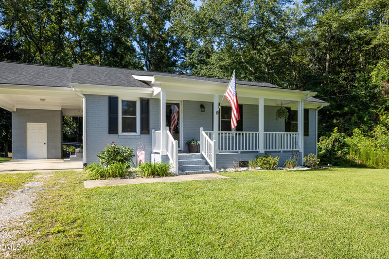1307 W Pearsall St, Dunn, NC 28334
