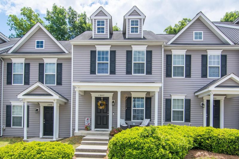 1307 Plexor Ln, Knightdale, NC 27545
