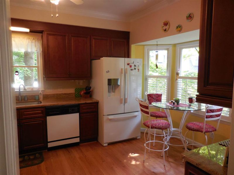 1307 Slatestone Ct, Raleigh, NC 27615