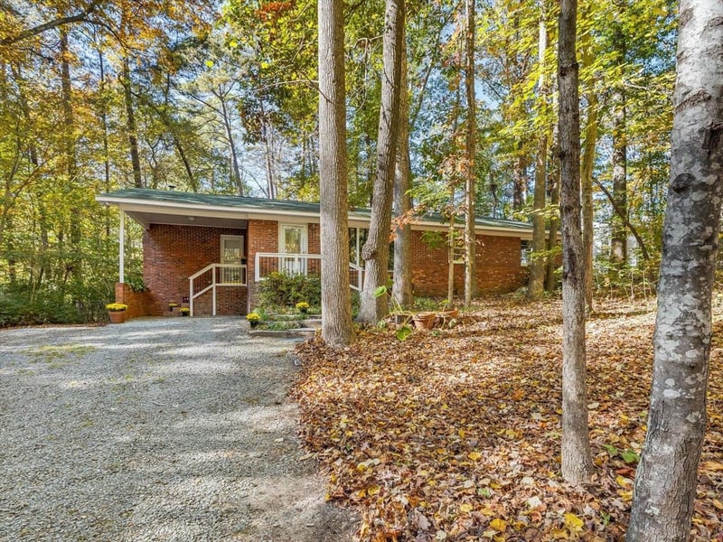 1308 Brookfield Dr, Chapel Hill, NC 27516
