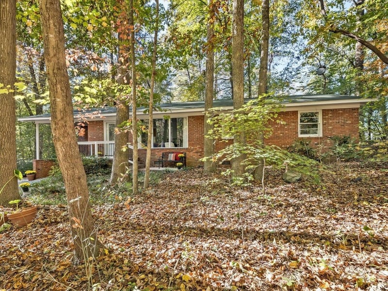 1308 Brookfield Dr, Chapel Hill, NC 27516