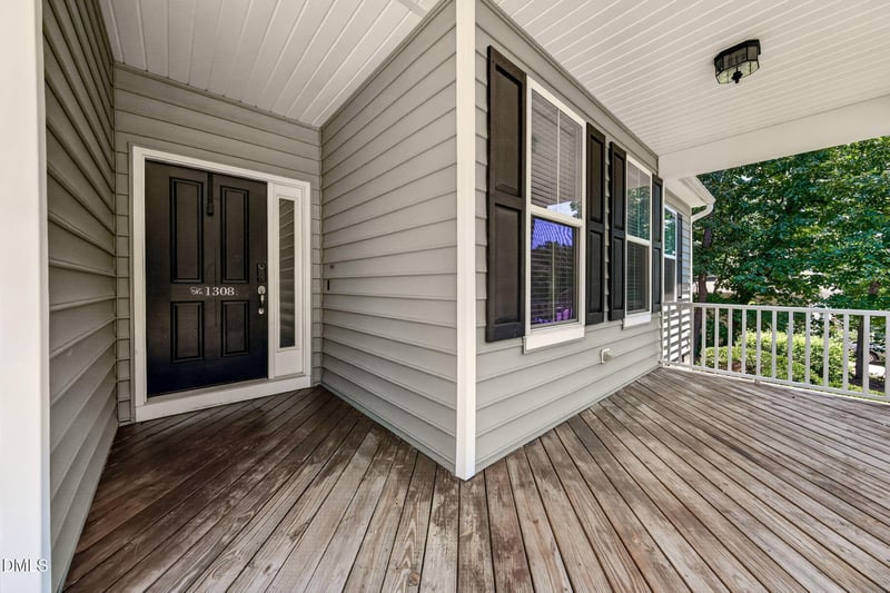 1308 Double Oak Ln, Willow Springs, NC 27592