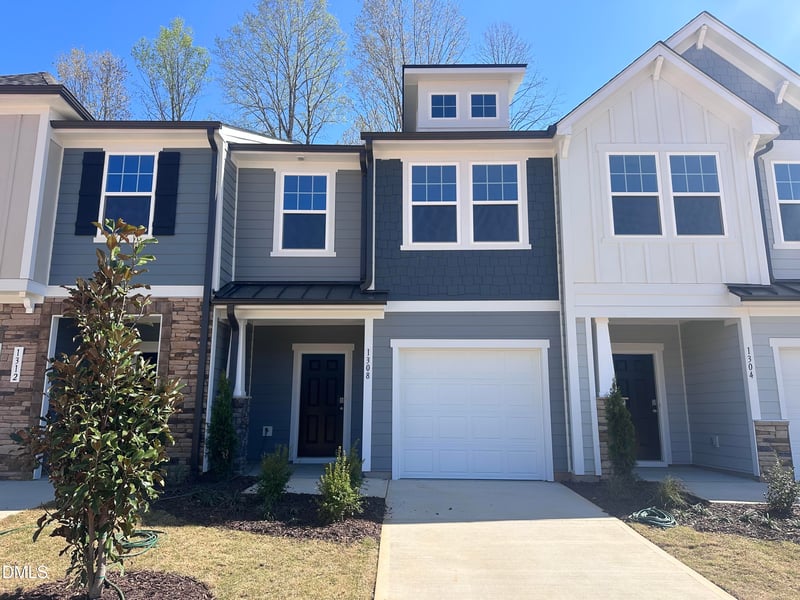 1308 Hammond Dr, Mebane, NC 27302