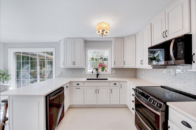 1308 Helmsdale Dr, Cary, NC 27511