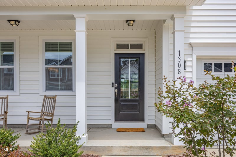 1308 Mcfarlan Ct, Holly Springs, NC 27540