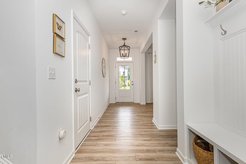 1308 Mcfarlan Ct, Holly Springs, NC 27540