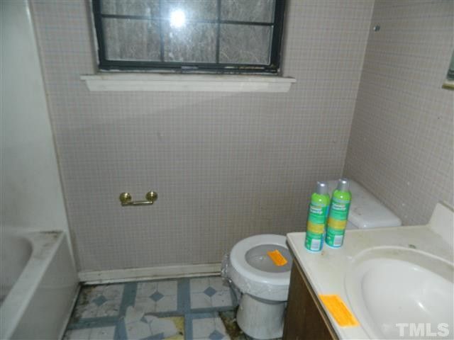 1309 Deer Rn, Durham, NC 27704