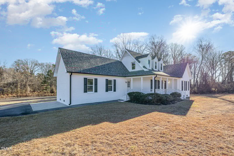 1309 Holland Rd, Fuquay Varina, NC 27526